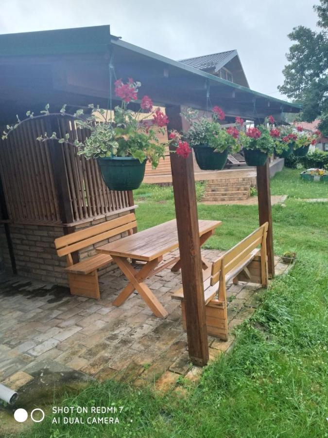 Udicarski Dom Usce Aljmaš Buitenkant foto