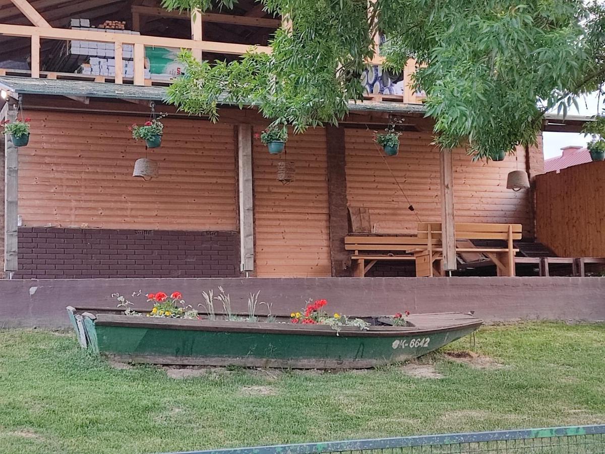 Udicarski Dom Usce Aljmaš Buitenkant foto